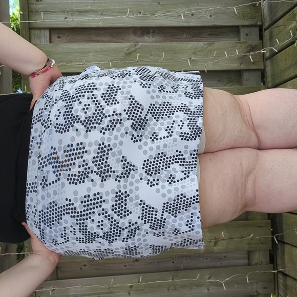 Golf Skort - Picture 2 of 11